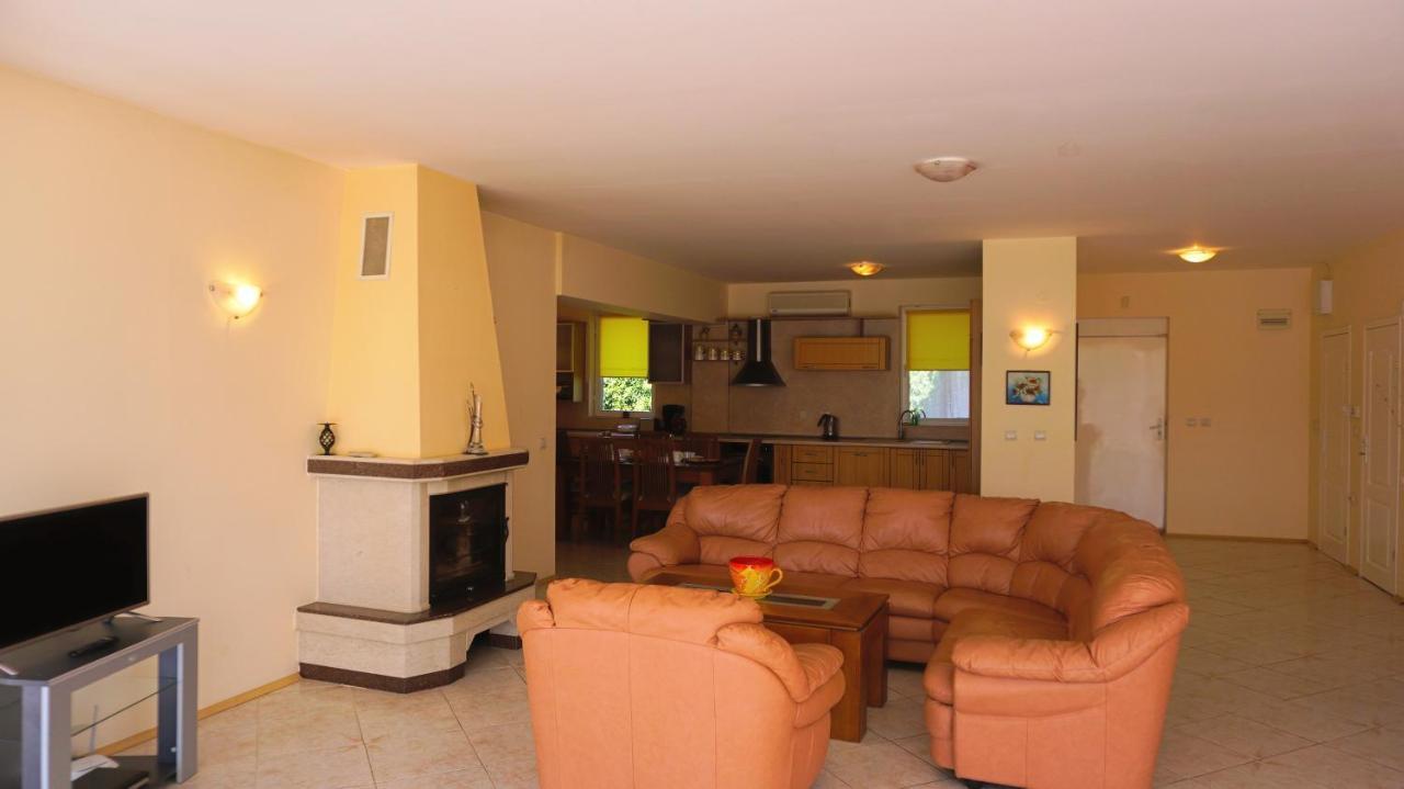 Вила Релакс - Villa Relax Sokolovo 外观 照片