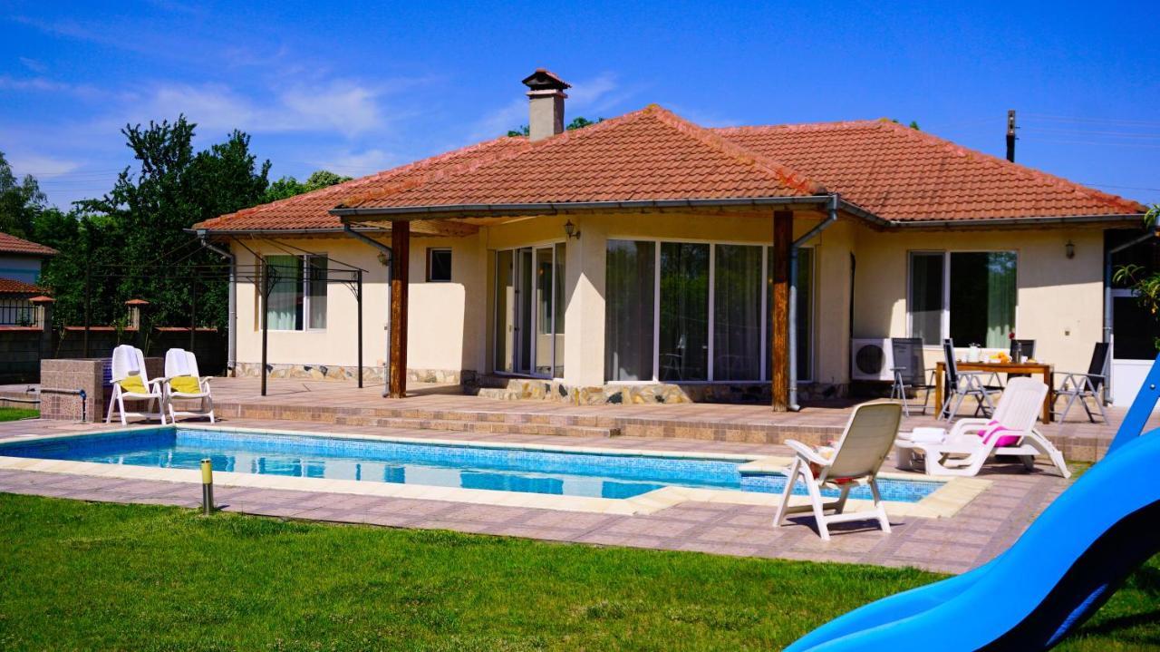 Вила Релакс - Villa Relax Sokolovo 外观 照片