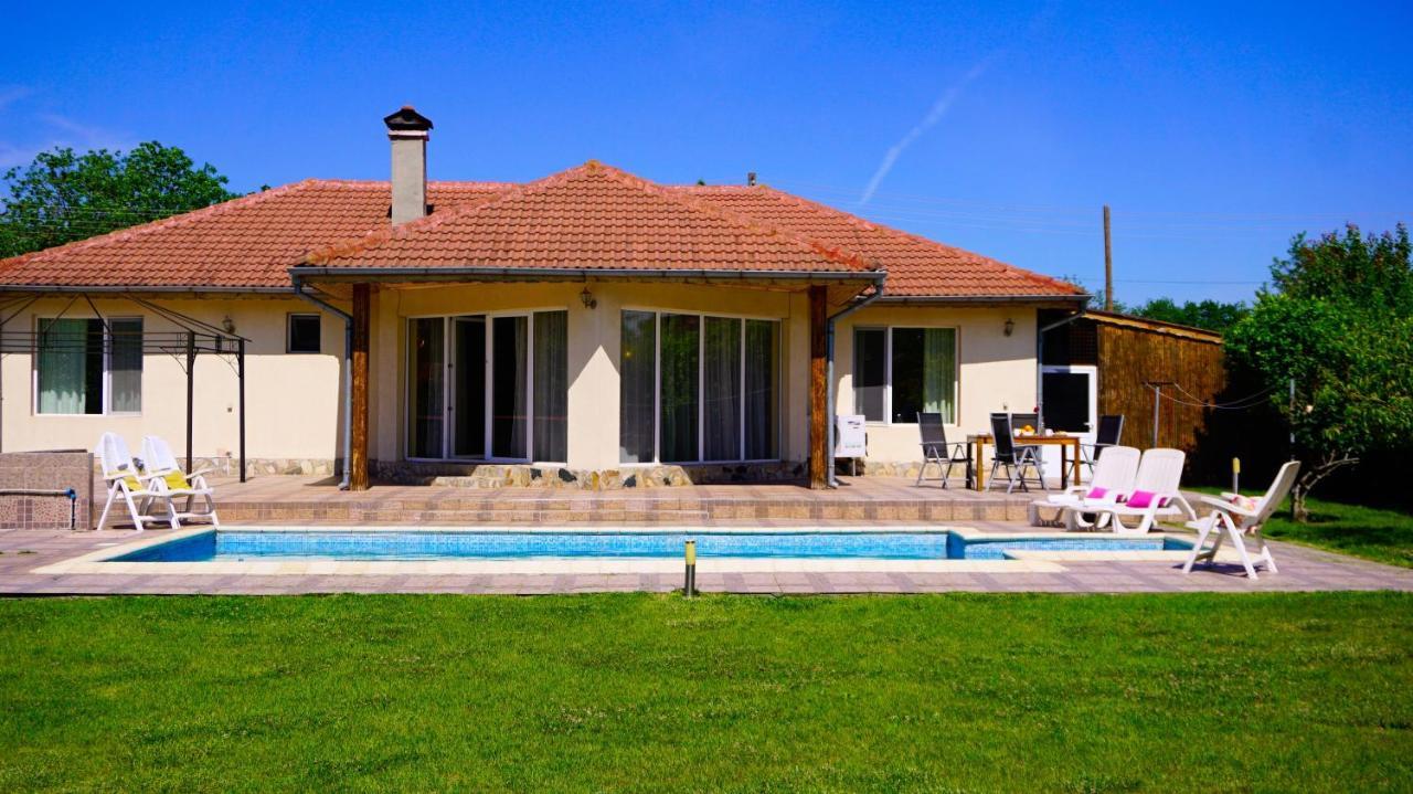Вила Релакс - Villa Relax Sokolovo 外观 照片