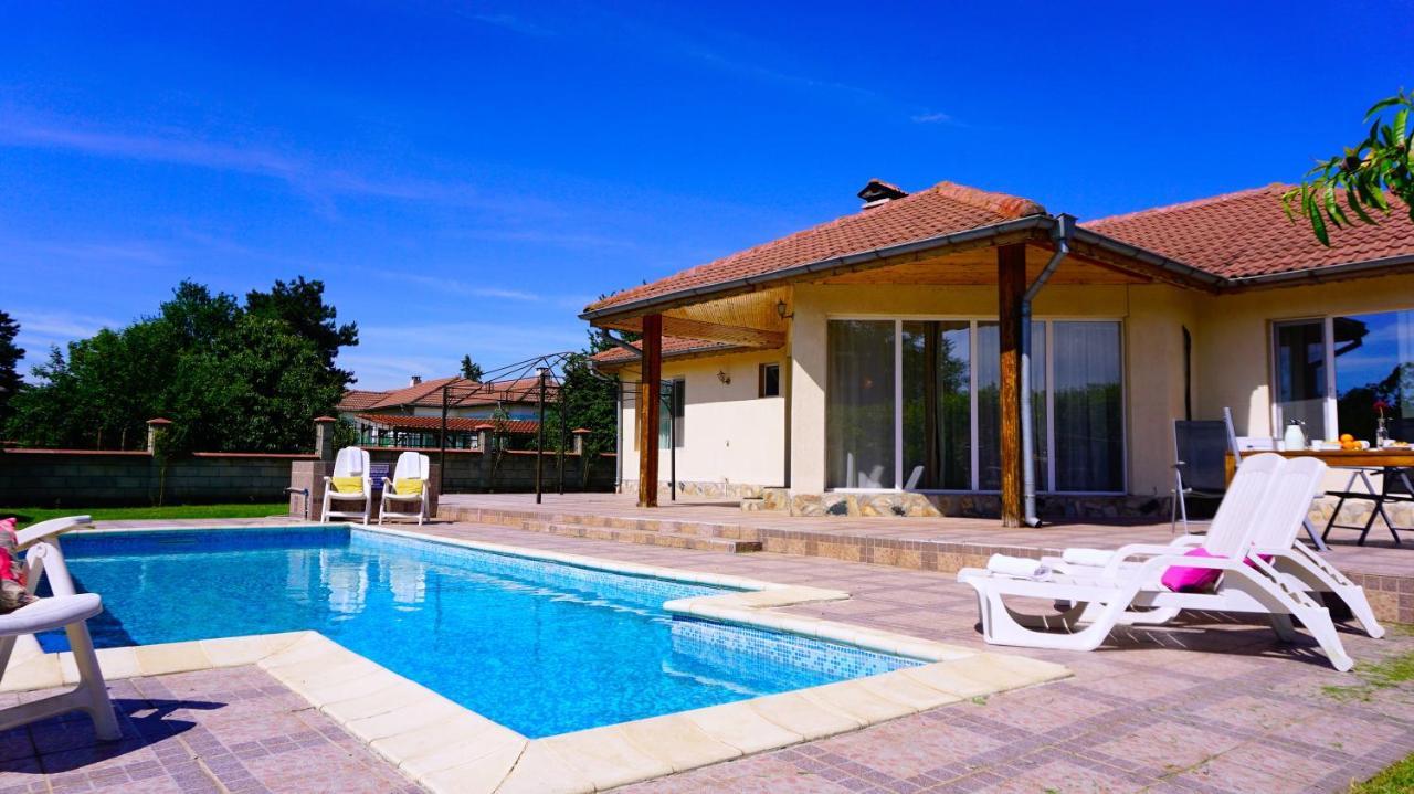 Вила Релакс - Villa Relax Sokolovo 外观 照片