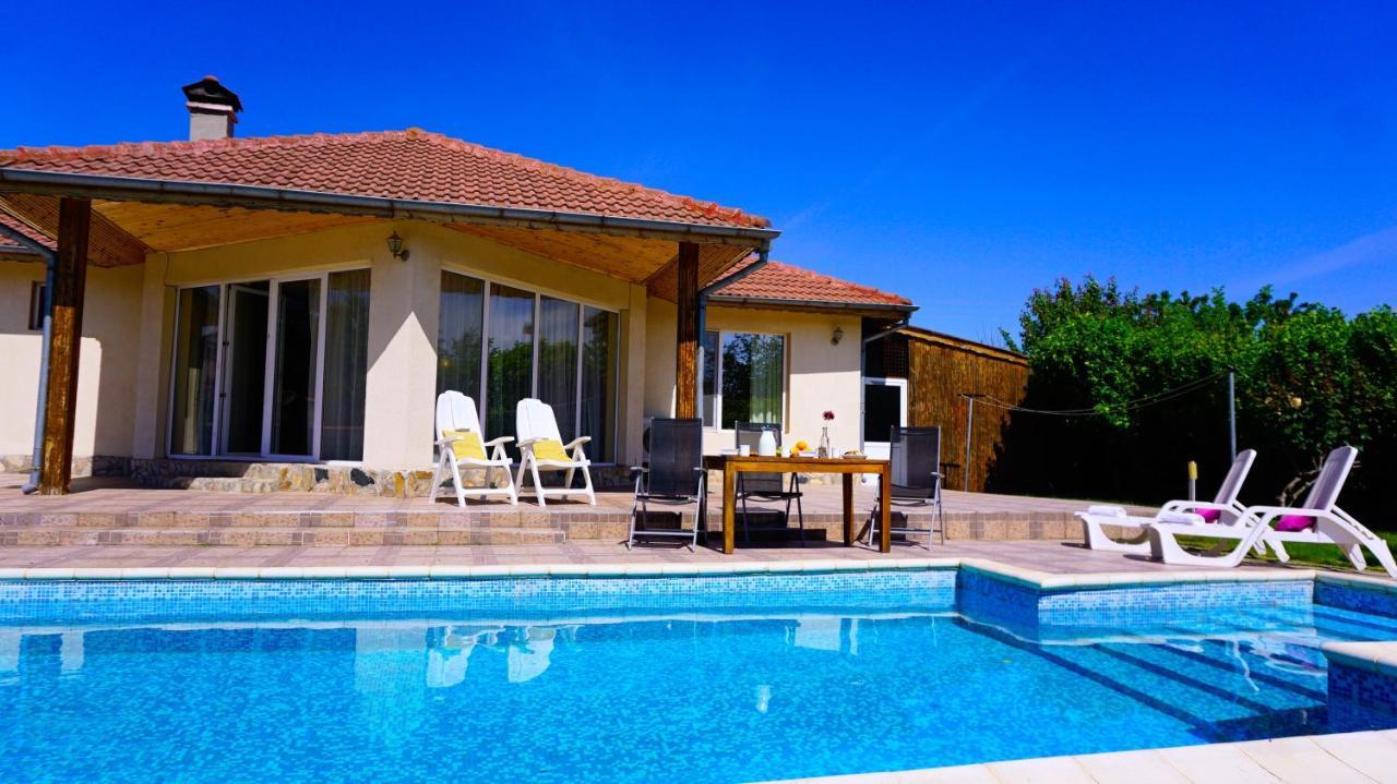 Вила Релакс - Villa Relax Sokolovo 外观 照片