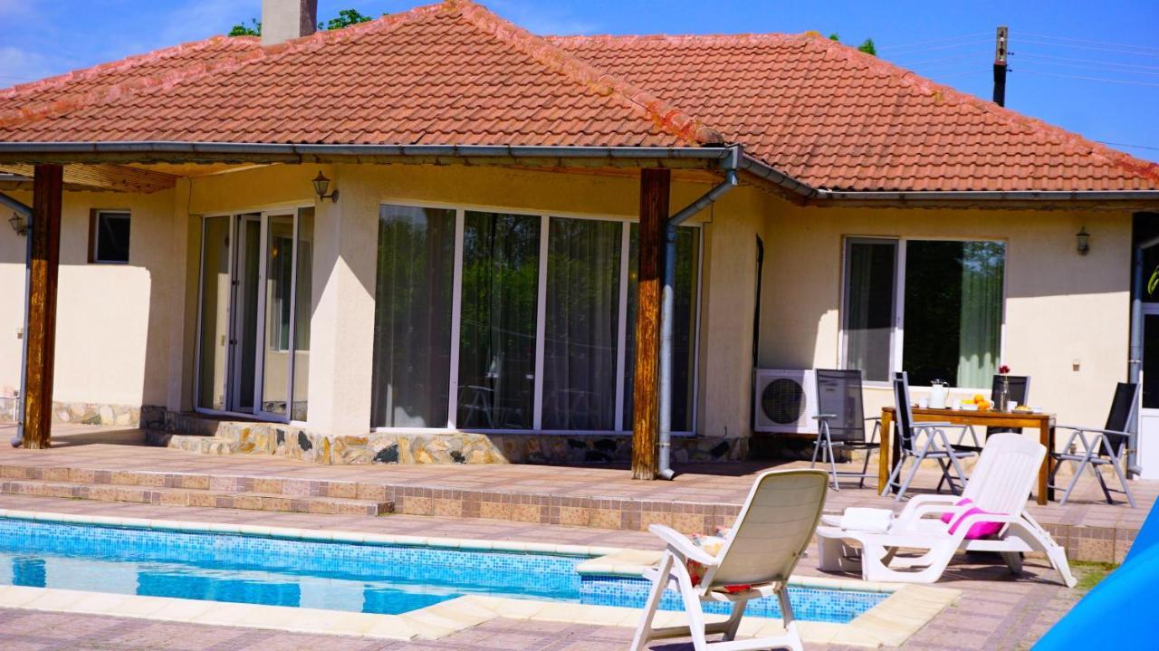 Вила Релакс - Villa Relax Sokolovo 外观 照片