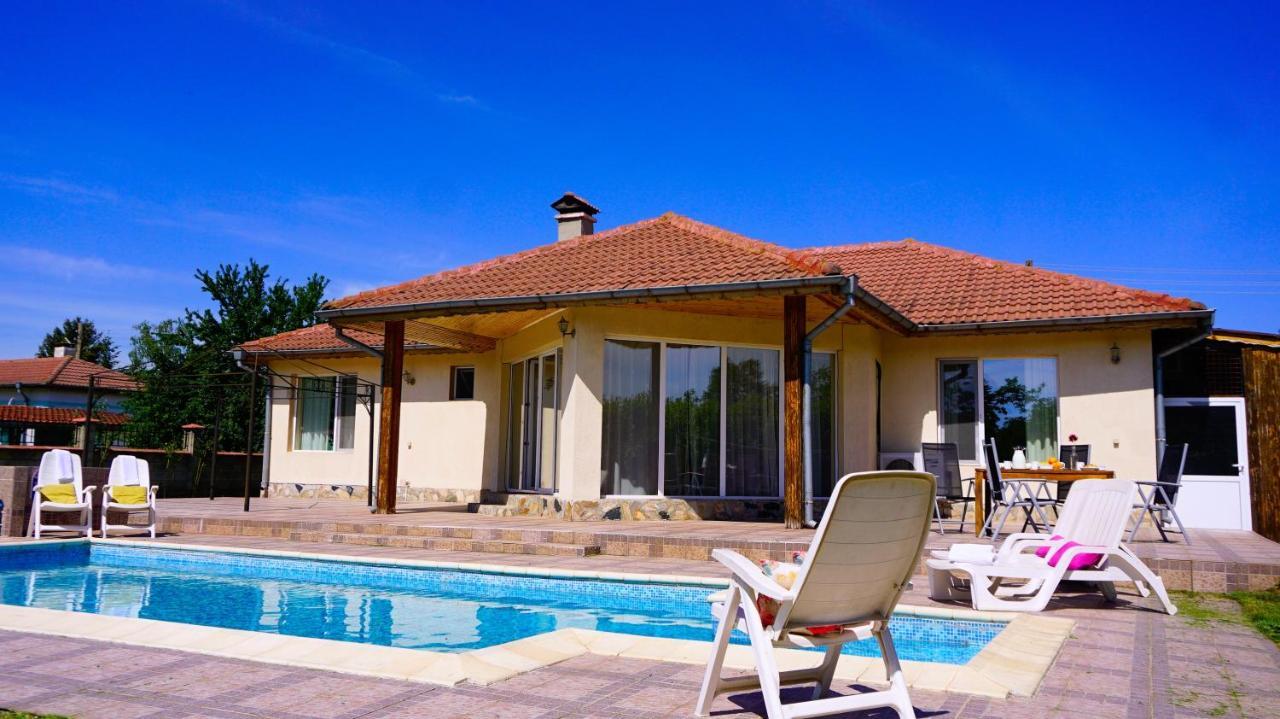 Вила Релакс - Villa Relax Sokolovo 外观 照片