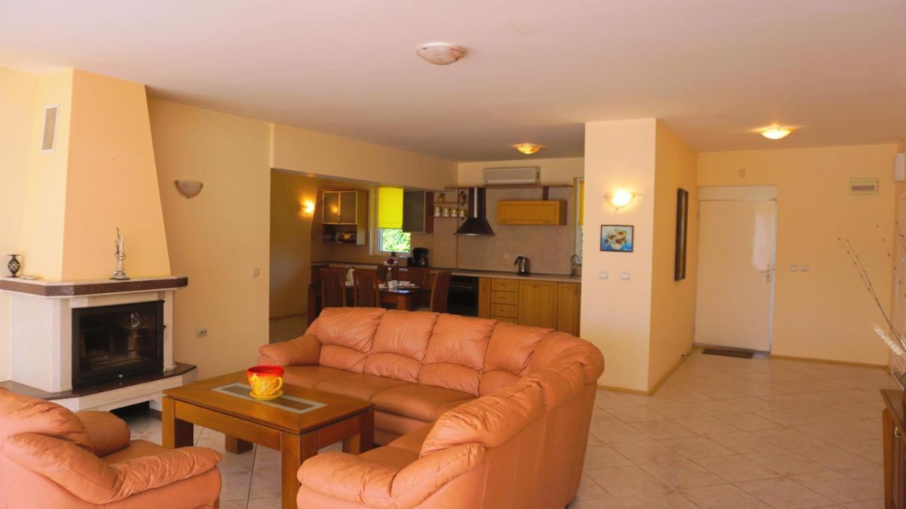 Вила Релакс - Villa Relax Sokolovo 外观 照片